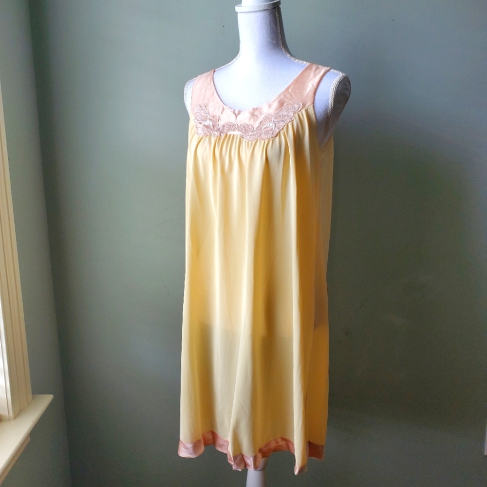 Vtg Snowdon Women's Night Gown Slip Dress Nylon Size Medium